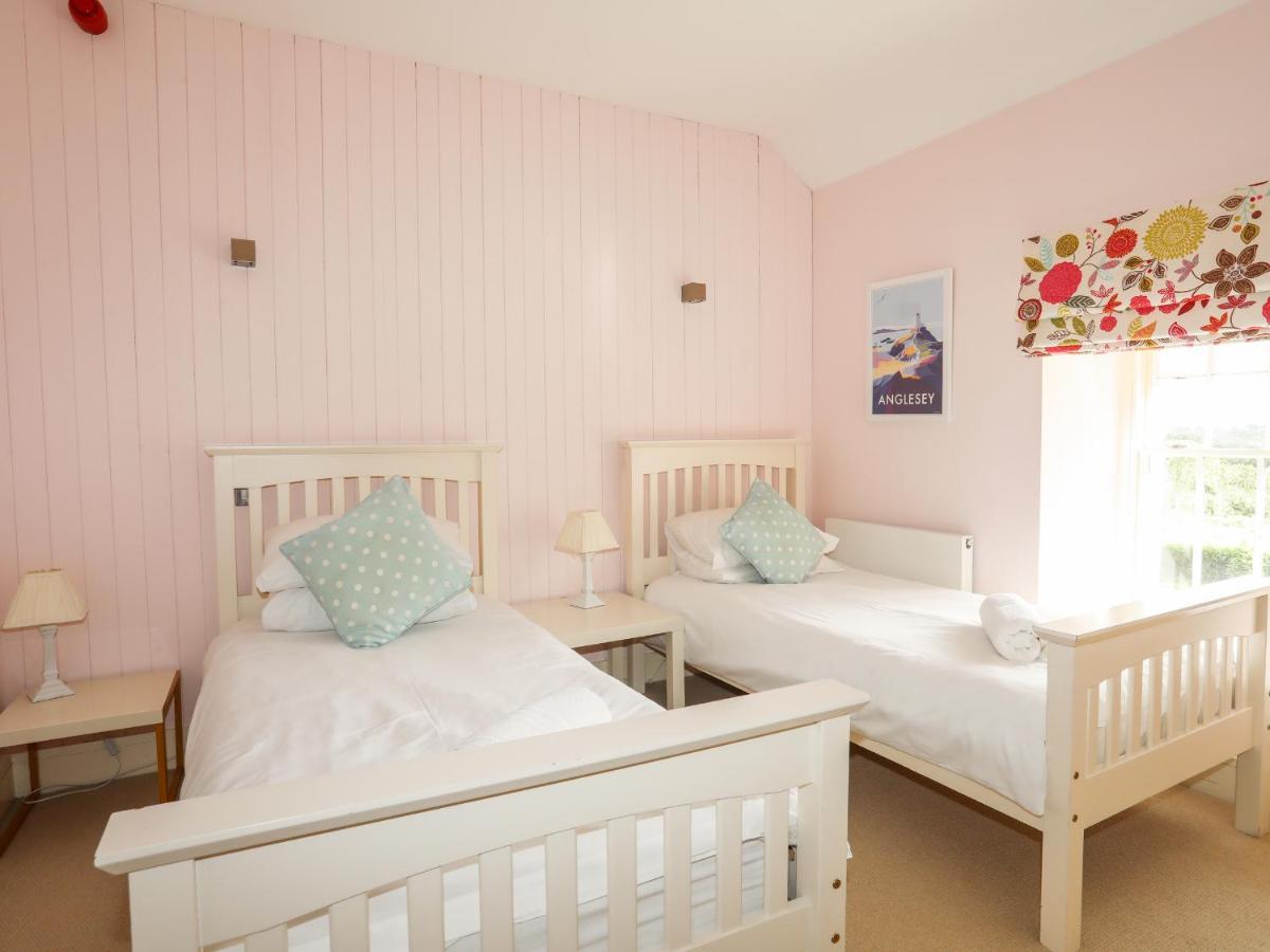 Clynnog House Villa Dwyran Luaran gambar